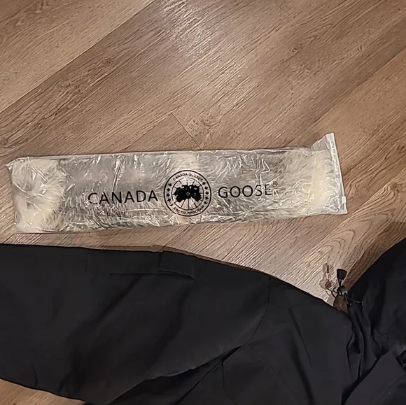 Canada Goose XXL Black Expedition Parka Fusion Fit Heritage WITH TAGS Coyote Fur - Picture 5 of 16